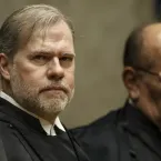 Banco Master: Toffoli pede que PF envie dados de celulares apreendidos