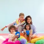 Separada de Nanda Costa, Lan Lahn faz primeira apari��o p�blica em baile de carnaval