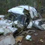 Ambulância aérea carregando vítima de queimaduras cai na Índia: sete mortos