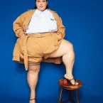 Thais Carla exibe muque na academia ap�s perder 85kg