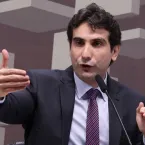 Votação sobre dinheiro do Banco Central é adiada