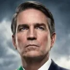 Ap�s a��o policial em S�o Paulo, Fl�vio Bolsonaro fala em persegui��o contra produtora de filme sobre seu pai