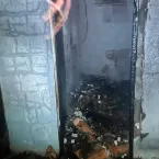 Casa pega fogo em C�ceres e moradora desaparece