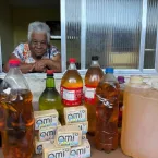 Projeto na Mangueira recicla �leo de cozinha e protege milh�es de litros de �gua
