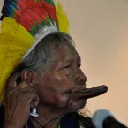 Cacique Raoni melhora e deixa a UTI