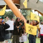 Camelôs protestam contra programa da prefeitura no Rio