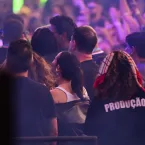 Ivete Sangalo é flagrada aos beijos com empresário em São Paulo