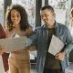 N�o tente competir com a intelig�ncia artificial; aprenda a trabalhar com ela