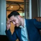 Empresas podem quebrar mesmo vendendo muito: entenda o 'overtrading'