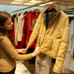 Compras de inverno disparam: aumento de 82% nas meias de lã
