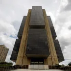 Inflação deve cair para 5,15% em 2026, diz mercado financeiro