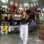Comerciantes usam redes sociais para atrair clientes e vender mais