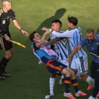 Gavi fala pela primeira vez sobre agress�o de Paredes e surpreende