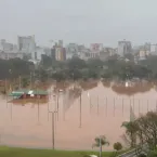 Rio Taquari sobe e inunda cidades no Rio Grande do Sul