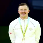 Adam Peaty muda de nome e compete nos Jogos da Commonwealth