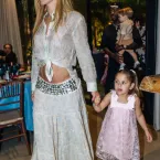 Virginia Fonseca leva Vini Jr. para festa de anivers�rio do sobrinho