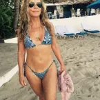 Bruna Lombardi completa 75 anos com novo livro e beleza que encanta gera��es