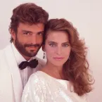 Bruna Lombardi completa 75 anos com novo livro e beleza que encanta gera��es