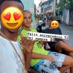 Ivete Sangalo curte balada na França com novo namorado e filho