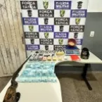 Traficante é preso com espingarda, drogas e R$ 15 mil em dinheiro