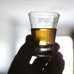 Número de estabelecimentos de cachaça cresce no Brasil
