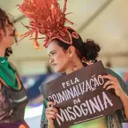 Mulheres v�o �s ruas por vota��o de lei contra misoginia