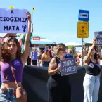 Mulheres v�o �s ruas por vota��o de lei contra misoginia