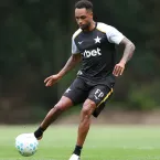 Danilo Pereira chega para refor�ar o ataque do Botafogo