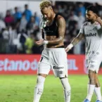 Santos depende de Neymar até fora de campo