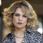 Em 'Quem ama cuida', Iuri se revela c�mplice de Adriana no plano de vingan�a contra Pilar