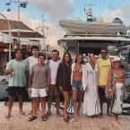 Ivete Sangalo curte férias na França com novo namorado e família
