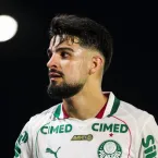Palmeiras perde, mas avança na Copa do Brasil
