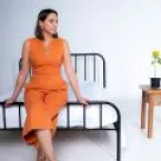 Quarto branco vira espelho de uma vida em novo livro