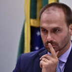 Caixa coloca apartamento de Eduardo Bolsonaro em leilão por dívida