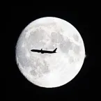 Lixo espacial desgovernado pode esmagar futuras bases humanas na Lua e destruir a humanidade