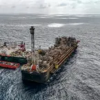 Petroleiros querem Petrobras mais estatal e menos dividendos