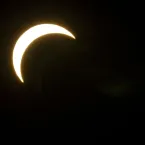 O que fazer se você olhou para o eclipse solar sem proteção