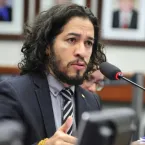 Famosos nas urnas: candidatos famosos nas eleições de 2026