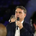 Justiça Eleitoral investiga filiação suspeita de Flávio Bolsonaro