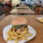 Hambúrguer à vontade no Shopping Estação Goiânia