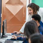Paraná: escolas públicas quase alcançam escolas privadas no Ideb
