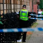 Pol�cia ca�a suspeito ap�s dois homens serem encontrados mortos em Glasgow