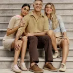Manu Howlett, filha de Eduardo Moscovis, aproveita férias em Ibiza