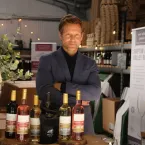 Jamie Bamber, de Beyond Paradise, estreia em EastEnders e surpreende