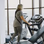 Como escolher a esteira certa para caminhar ou correr