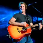 James Blunt nega boatos sobre Hayden Panettiere em iate