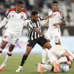 Botafogo perde para o Athletico no Nilton Santos