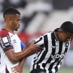 Botafogo perde para o Athletico no Nilton Santos