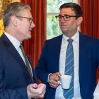 Keir Starmer renuncia como deputado após perder o cargo de primeiro-ministro para Andy Burnham