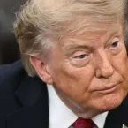 Trump ameaça com ataque nuclear e diz que Israel 'seria destruído' sem ele
